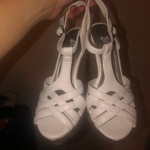 White wedges